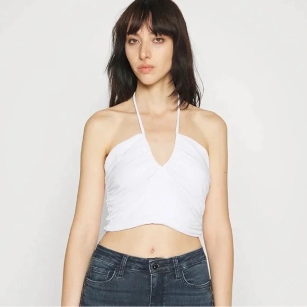 ABERCROMBIE & FITCH White Halter Neck Crop Top